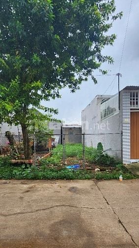 Mặt tiền đường Lê Văn Vận, trung tâm Long Khánh