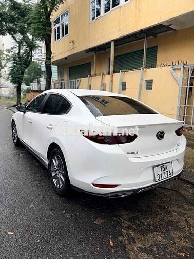 Mazda 3 2023 1.5L Luxury - 39000 km