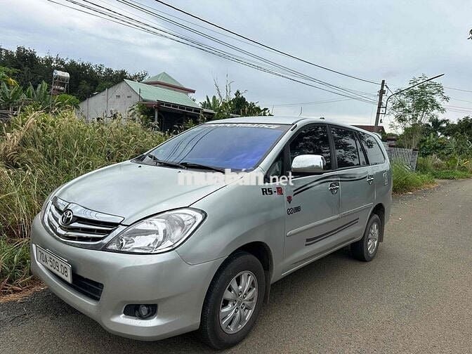 Toyota Innova 2010 G - 124548 km