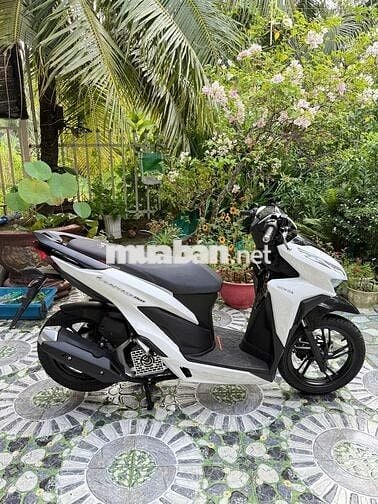 Vario 150 trắng 2019