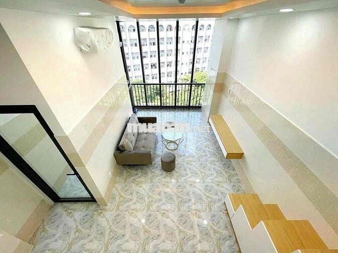 CHO THUÊ CĂN HỘ GÁC LỬNG, CỬA SỔ LỚN THOÁNG ĐẸP NGAY GẦN SVĐ PHÚ THỌ