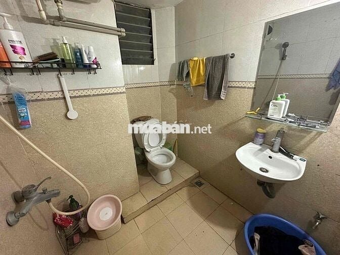 cho thuê lại phòng trong nhà, ở chung điện nước giá dân