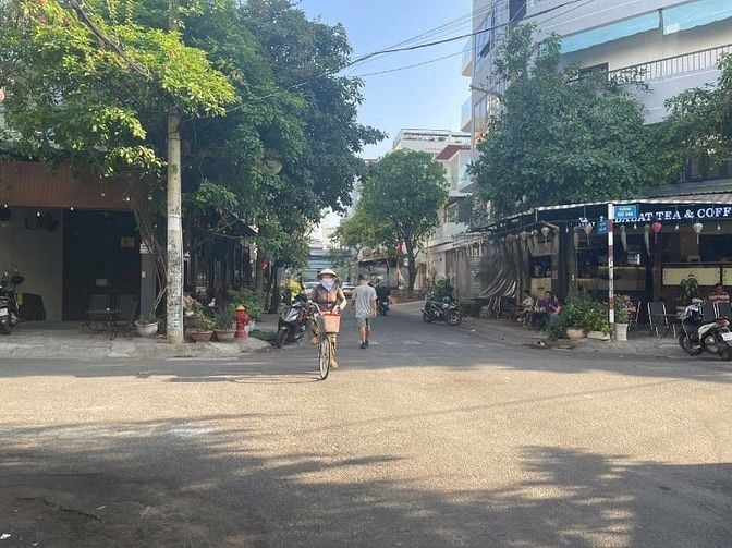 Bán nhà cấp 4 Dt 7x19m góc 2 MT đường 14A khu cư xá ngân hàng Quận 7