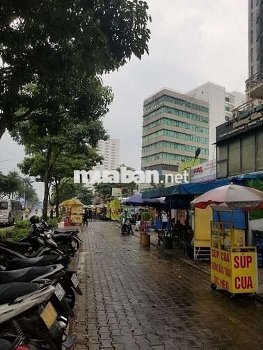 Mặt bằng cạnh trường Đại Học Hồng Bàng