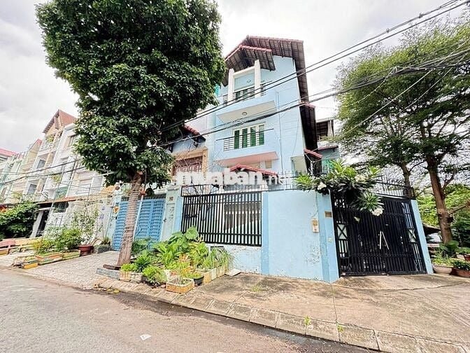 Cho thuê Biệt thự hẻm 1 sẹc Bình Lợi, DT: 10x17m. Trệt 2 Lầu tum.