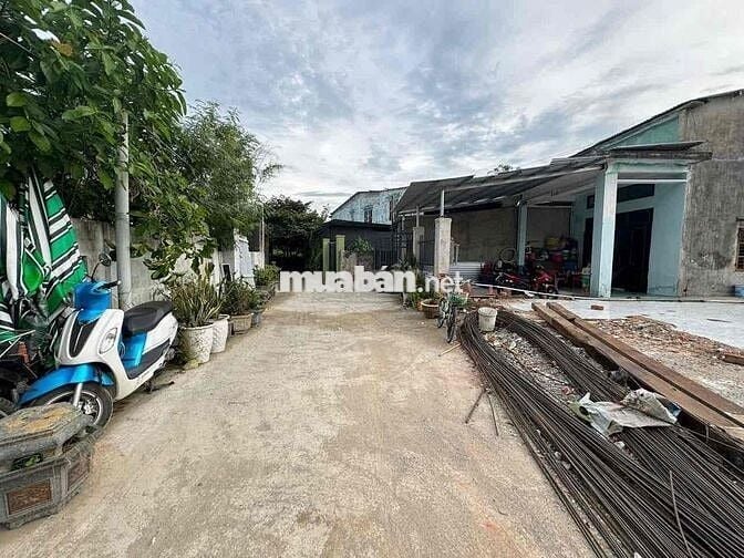 đất đẹp sát bến xe đức long hoà xuân new