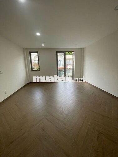 CHO THUÊ NHÀ NGUYÊN CĂN MT HOÀNG QUỐC VIỆT CÓ THANG MÁY ĐỂ LÀM VP