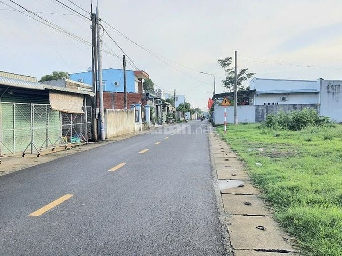 Chủ bán đất ở phủ hồng khu dân cư 11.2mx45.5m, giá tốt 2.75 tỷ