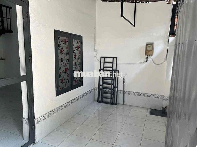 cần bán nhà cấp 4 53m2 xay full hẻm hai xe hơi tránh nhau giáp gò vấp