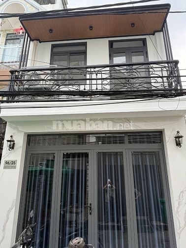 Bán nhà cu sá ngân hàng quận 7 củ 4x10 nha 1lầu 