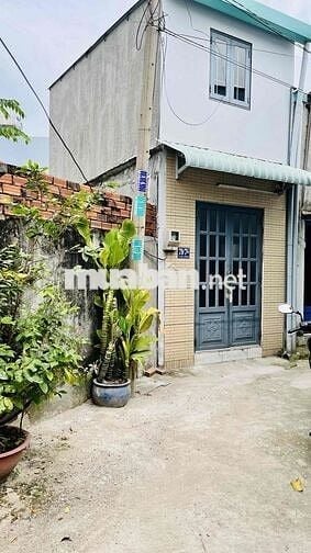 Bán nhà  KP1- thị trấn Hóc Môn