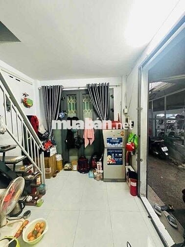 Hot, Bán gấp nhà riêng Huỳnh Văn Chính, Tân Phú, 32m2, 2 tầng, hxh, 2t