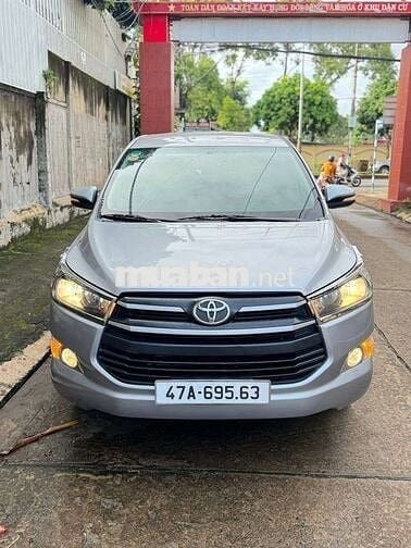 Bán xe innova 2017 MT rất đẹp