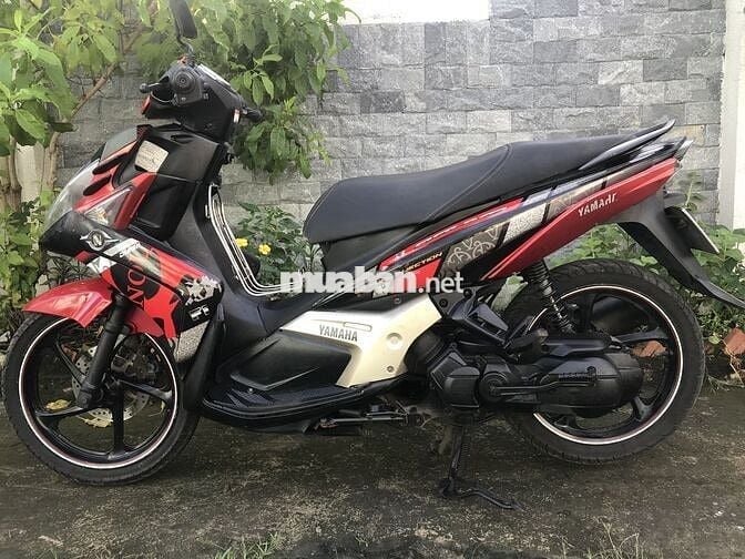 Yamaha novo 5 Fi 125 phân khối màu đỏ