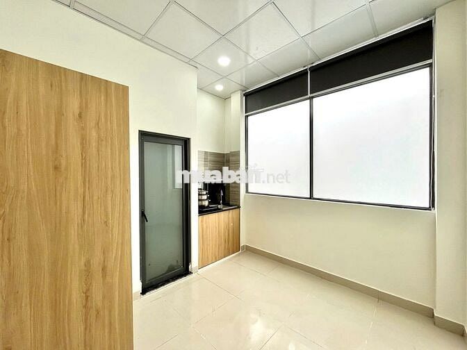 KHAI TRƯƠNG PHÒNG CỬA SỔ GẦN NHÀ GA T3 - ETOWN