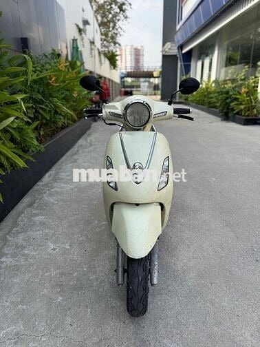 SYM Elizabeth màu Kem