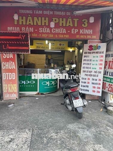 Cần Sang lại Cửa Hàng DTDD ngay gốc Ngã Tư 4 Xã - khu dân cư đông