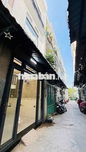 Bán nhà 2 lầu ngay bến xe buýt Lê Văn Khương Q12 giá 1ty695 còn TL