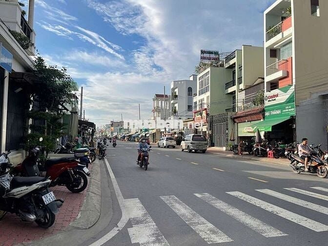 🌿 NHÀ ĐẸP 2 TẦNG BTCT – 2.65 TỶ
📍 Vị trí: QL13 cũ, TP Thủ Đức