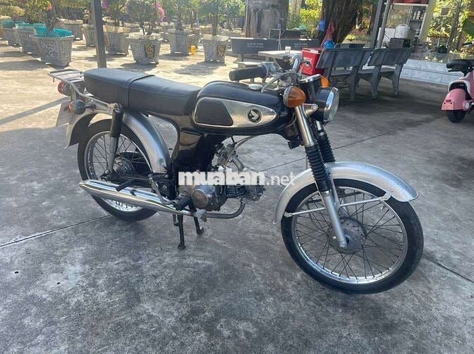 Honda Xe máy màu Đen