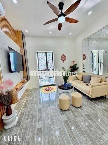 Bán gấp! Chung cư Đền Lừ, 2 thoáng ,2 ngủ, gần bãi gửi xe, fun đồ 75m