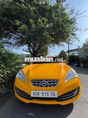 Hyundai Genesis 2009 Vàng