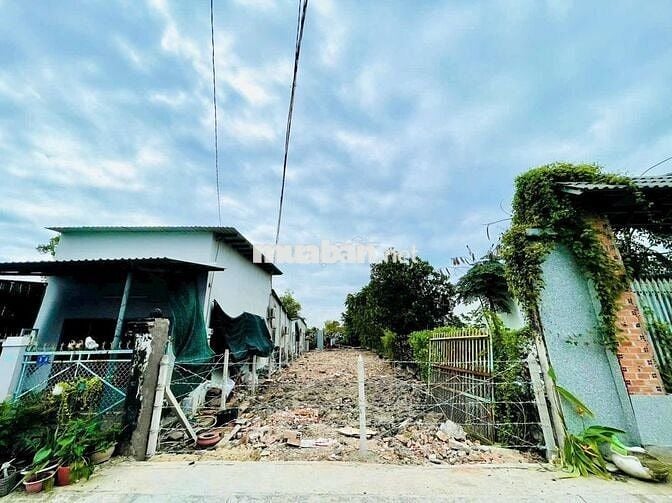 CHỦ KẸT TIỀN CẦN BÁN GẤP LÔ ĐẤT MẶT TIỀN NGUYỄN PHONG SẮC .SHR.