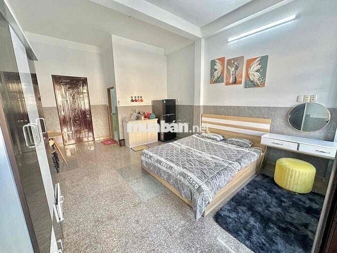 Phòng trọ full nội thất , cửa sổ trời , 391 Luỹ Bán Bích