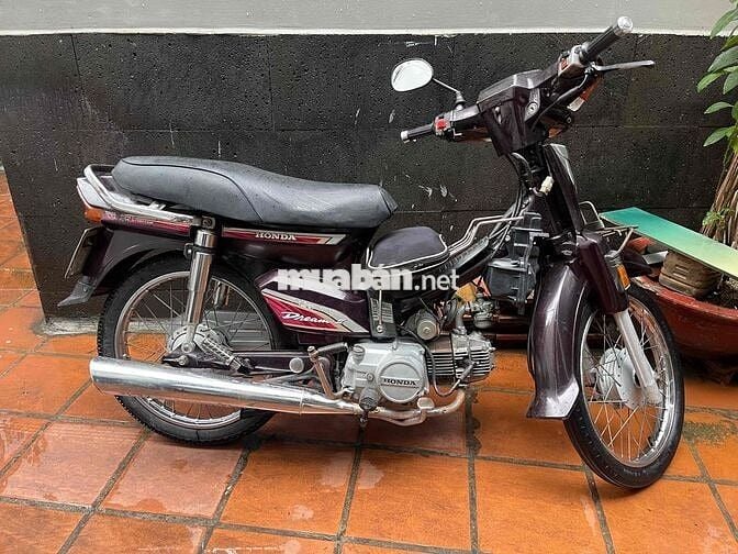 Honda Dream Thái BSTP