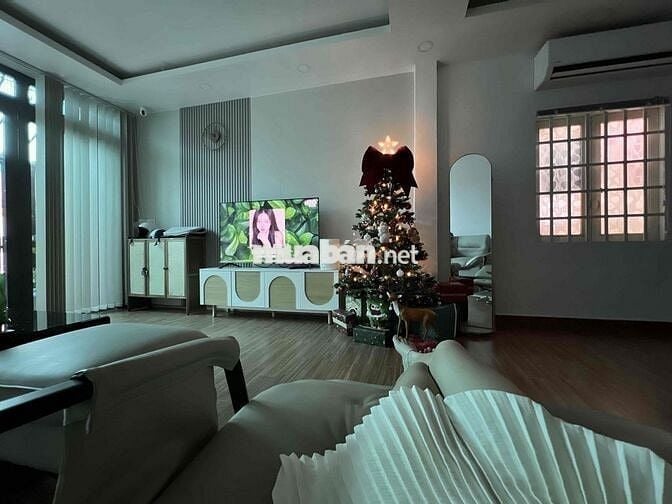 Chính chủ Nhà Lý Tế Xuyên 1T 2L 4PN 3WC Tặng nội thất