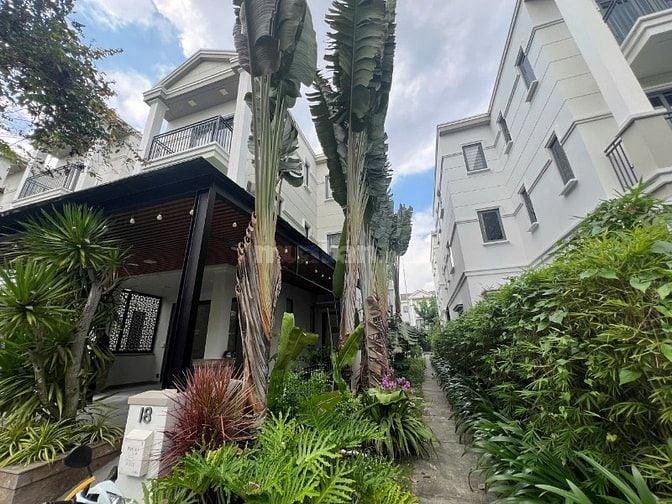 Bán nhà đường số 15 KDC Nine South Nhà Bè 