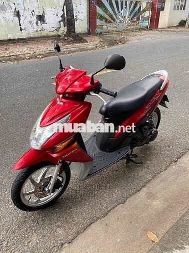 thanh lý Click 2011 máy zin xe sạch sẽ.