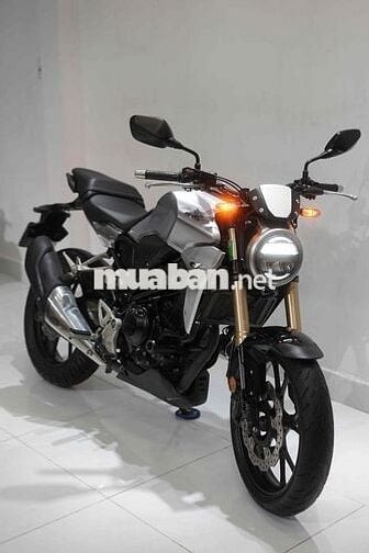 Honda CB300R Bạc 10000 km