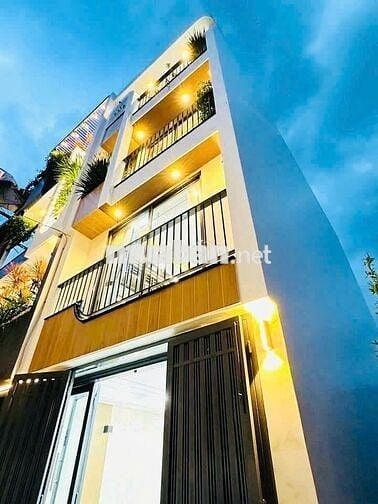 Cho thuê nhà 212D Nguyễn Văn Nguyễn, Phường Tân Định, Quận 1.