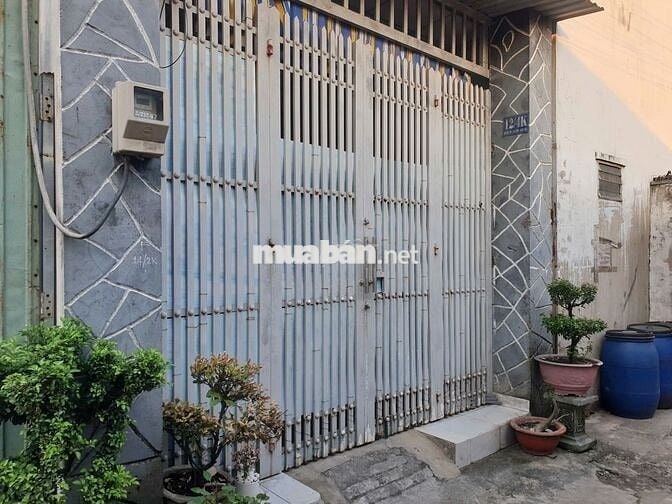 Nhà đẹp DT 4,3m*17m, đúc lửng, gần trường THPT Bà Điểm, chợ đầu mối HM