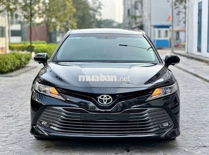 Toyota Camry 2021 2.0G - Siêu lướt 31,000 Km.