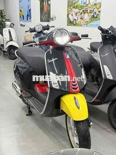 Vespa Primavera Mickey bản giới hạn 2024 2k km