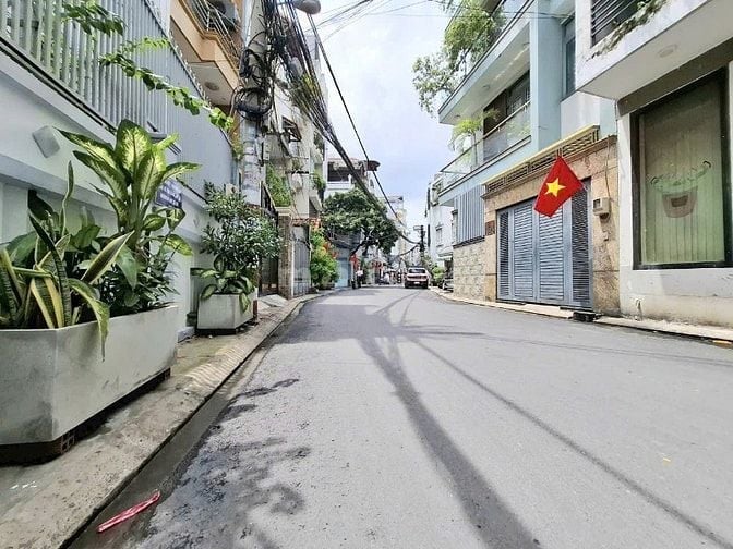 Bán nhà phố liền kề, thuận tiện mở văn phòng, spa, căn hộ dịch vụ