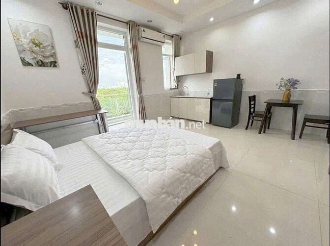 CHUNG CƯ MINI BAN CÔNG THOÁNG - NGAY SÁT CẦU NGUYỄN VĂN CỪ QUẬN 1