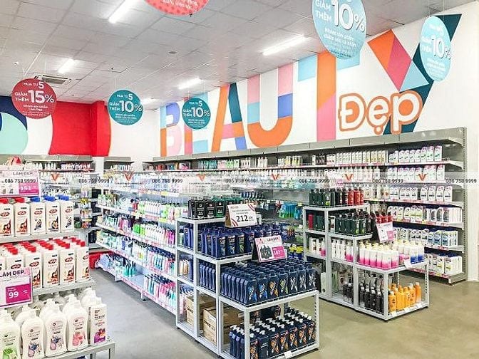 Cuối năm cần 3 bạn phụ sắp xếp hàng 