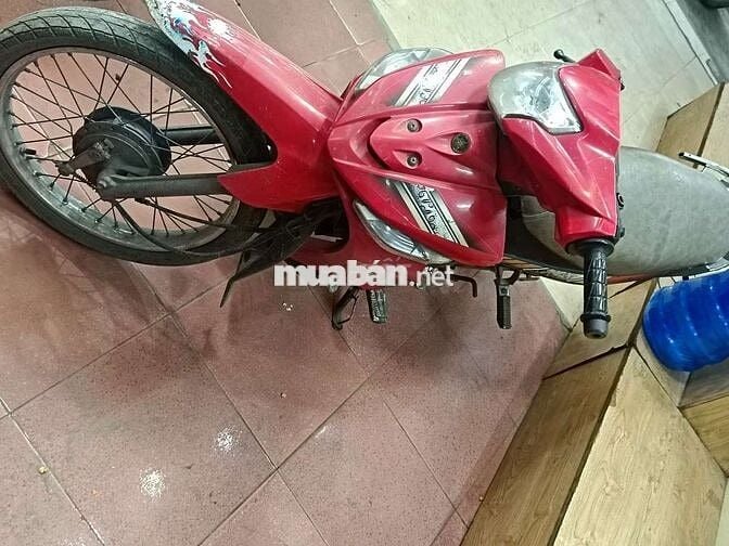 Xe taurus cũ. Đi bình thường