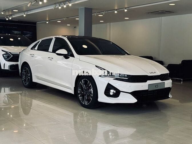 Kia K5 2024  - 30 km