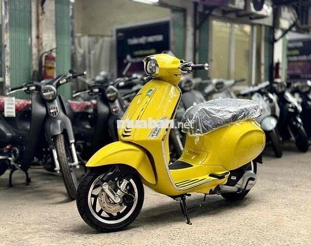 Piaggio Vespa Sprint 125 ABS 2024 Vàng