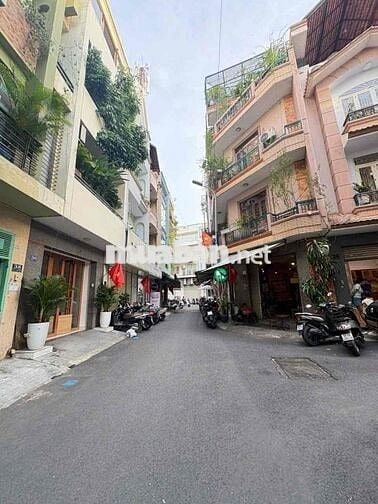 Cho thuê nhà mặt tiền đẹp đường Hoa Huệ, Phú Nhuận, chỉ 25 triệu/tháng