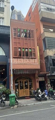 Bán nhà góc 2 mặt tiền 23 Đông Du Q1- Dt: 53m- hdt 140tr- giá72 tỷ