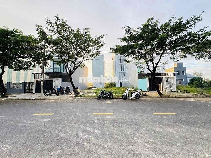 Chủ cần tiền bán nhanh lô đất đường Trương Minh Hùng 10m5