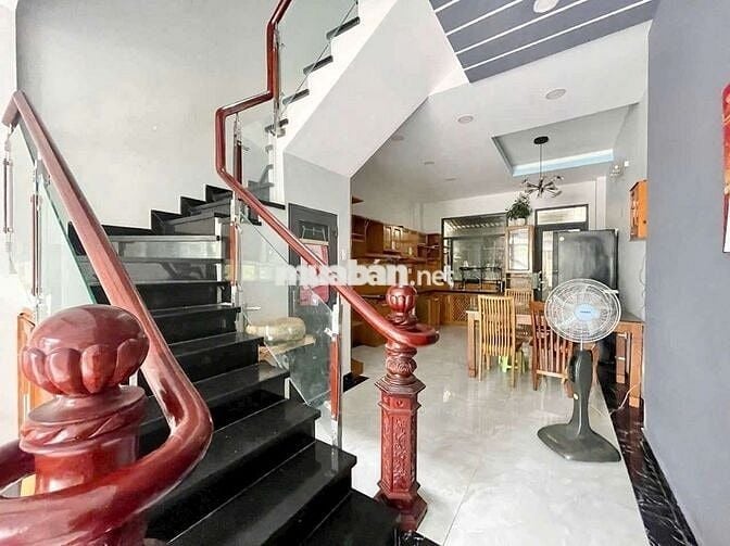 Nhà 1 Trệt 3 Lầu 4PN 4x16m Mặt Tiền Đường Số Phường Tân Phong