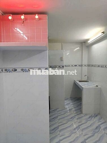 Bán nhà ngay Trung Tâm.Q.6. Cách mặt tiền đường hậu Giang vài căn