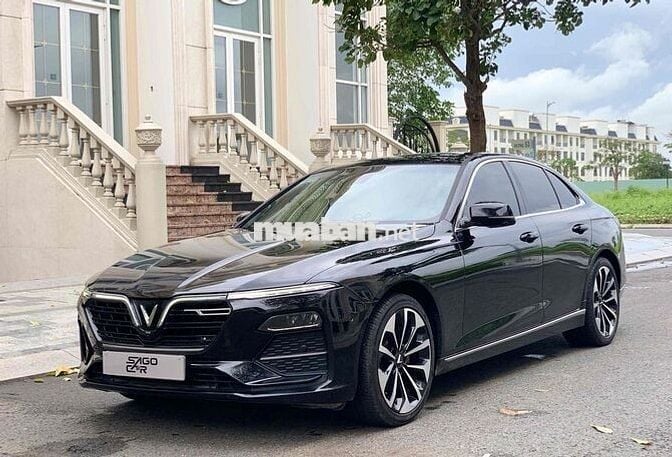 LuxA 2021 Premium 1 chủ từ mới giá hợp lý