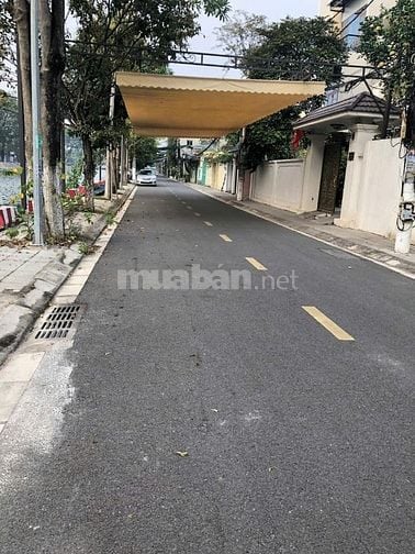 Bán nhà mặt phố Vũ Trọng Phụng, Nam Định, diện tích 105m2, MT 5,3m